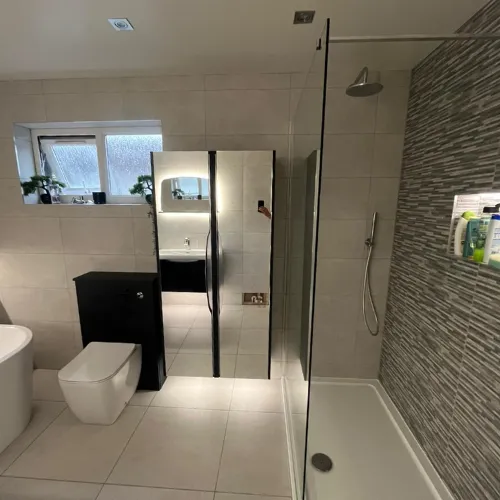 Newly installed bathroom with excellent accessories